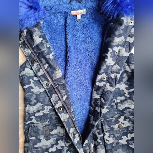 Vintage Havana Camo Best - Picture 3 of 4